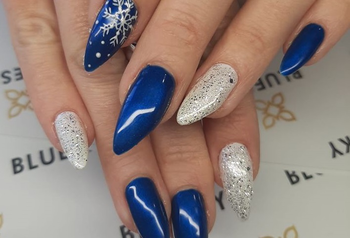 Peacock inspired dark blue nail art - wide 8